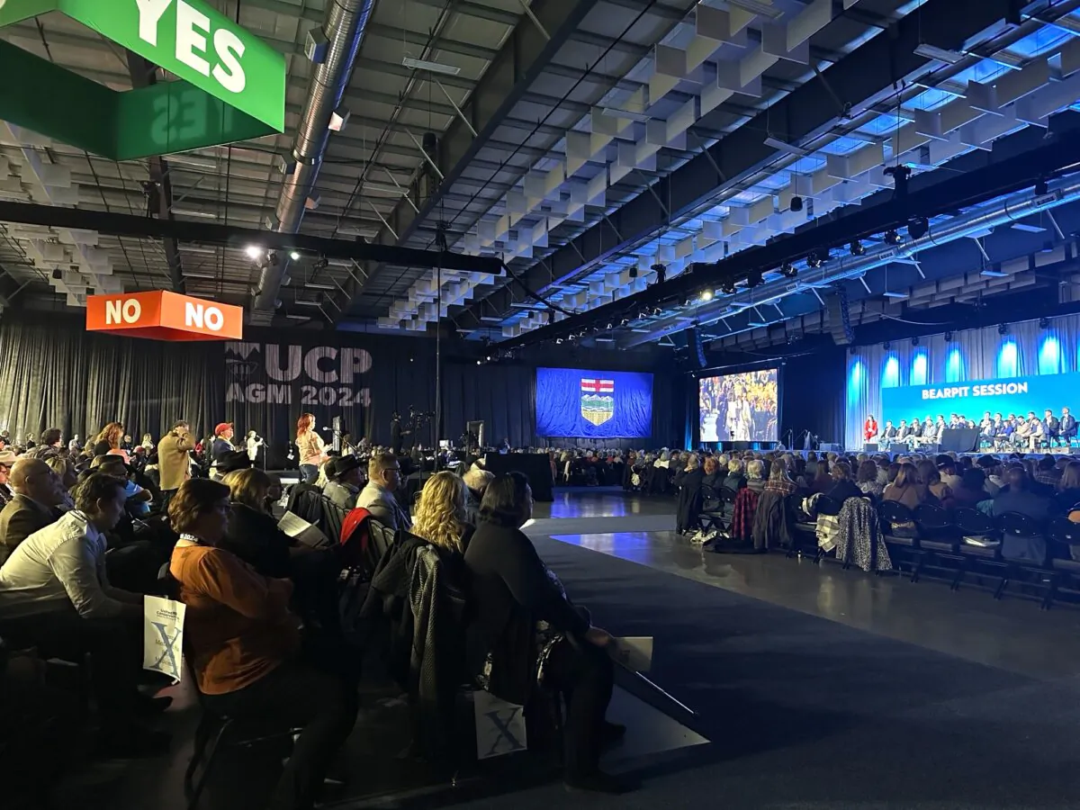 Alberta Premier Danielle Smith and her cabinet take questions from the audience at the Alberta UCP 2024 annual general meeting at Westerner Park in Red Deer, Alta., on Nov. 1, 2024. (Omid Ghoreishi/The Epoch Times)