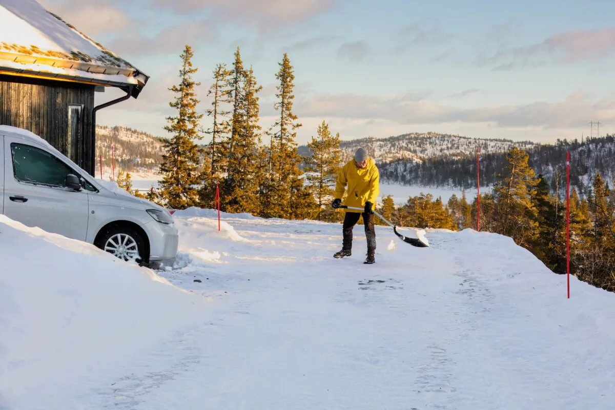 Moving snow two to four inches at a time is much easier than when it gets over a foot deep. (Nimbus Works/Shutterstock)