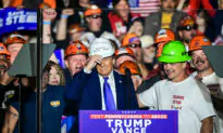 Trump Rallies in Pittsburgh