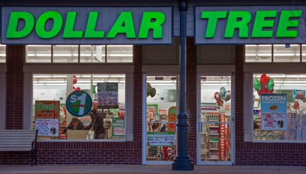 Dollar Tree CEO Steps Down