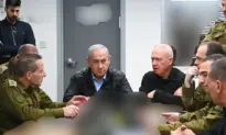 Netanyahu Fires Defense Minister