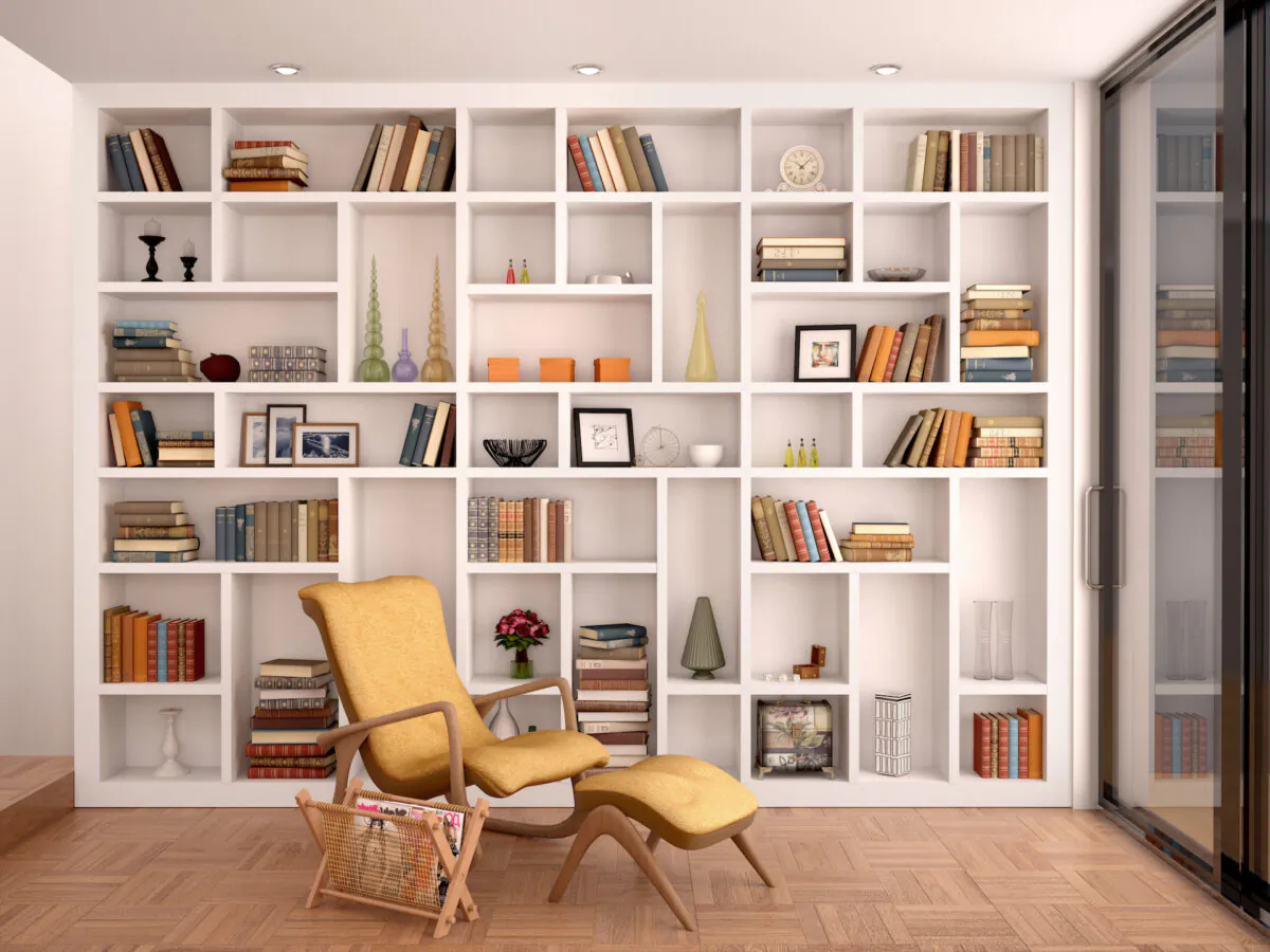 While you can never go wrong showing off personal items, there are a few bookshelf styling mistakes worth avoiding. (urfinguss/Getty Images/iStockphoto/TCA) 