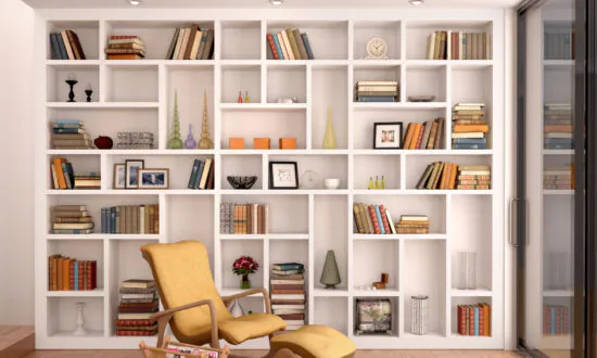 7 Mistakes to Avoid When Styling Bookshelves