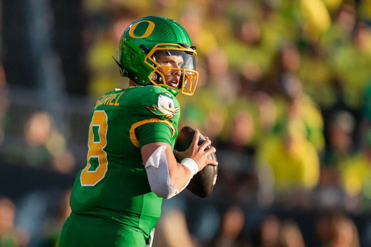 Quarterback Dillon Gabriel of the Oregon Ducks looks to pass against the Idaho Vandals at Autzen Stadium in Eugene, Ore., on Aug. 31. (Ali Gradischer/Getty Images)