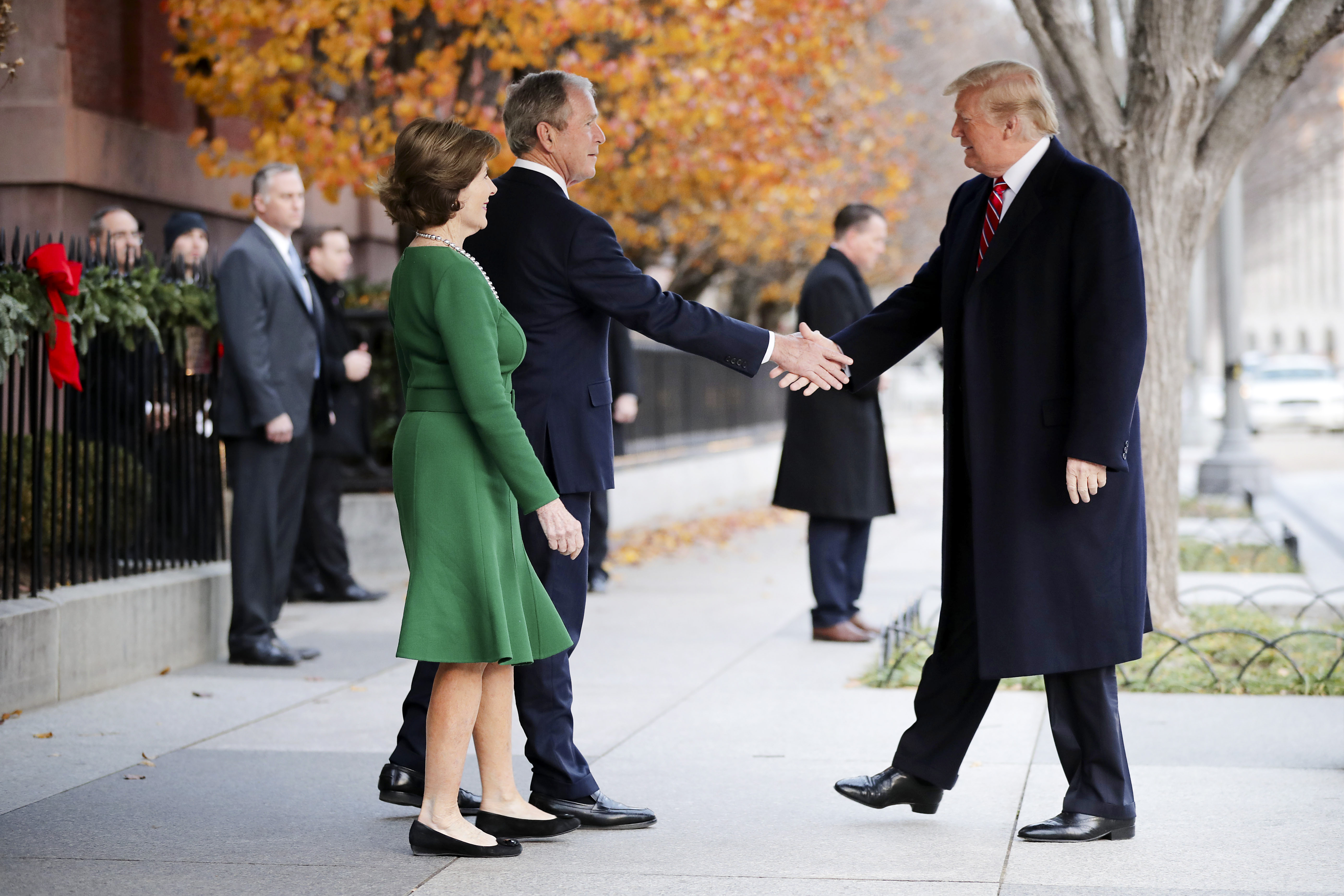 George W. Bush Congratulates Trump on Presidential Win