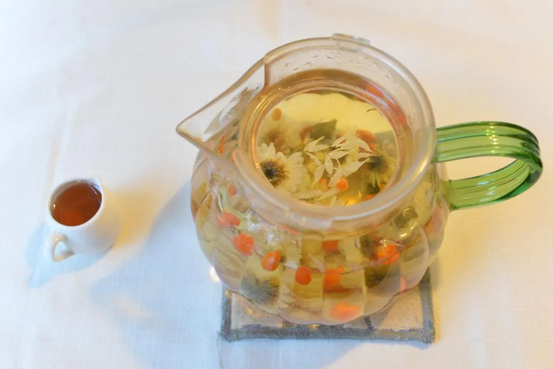 Chrysanthemum goji berry tea. (Su Yufen/The Epoch Times)
