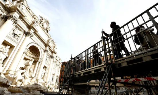 Tourists in Rome Now Have Walkway to Visit Trevi Fountain but Can’t Toss Coins