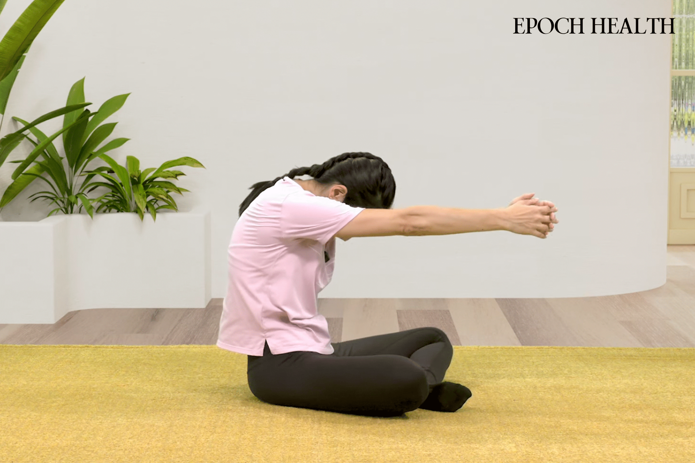 Seated Chest Opener. (The Epoch Times)