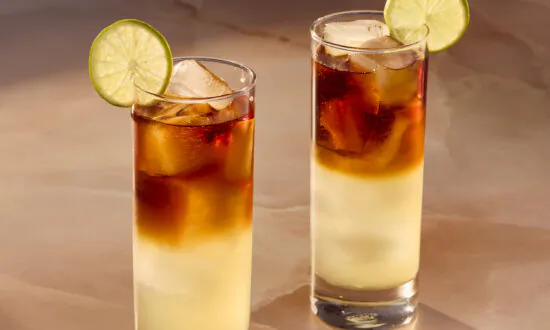 This 1800s Cocktail Is the Easiest Drink to Make