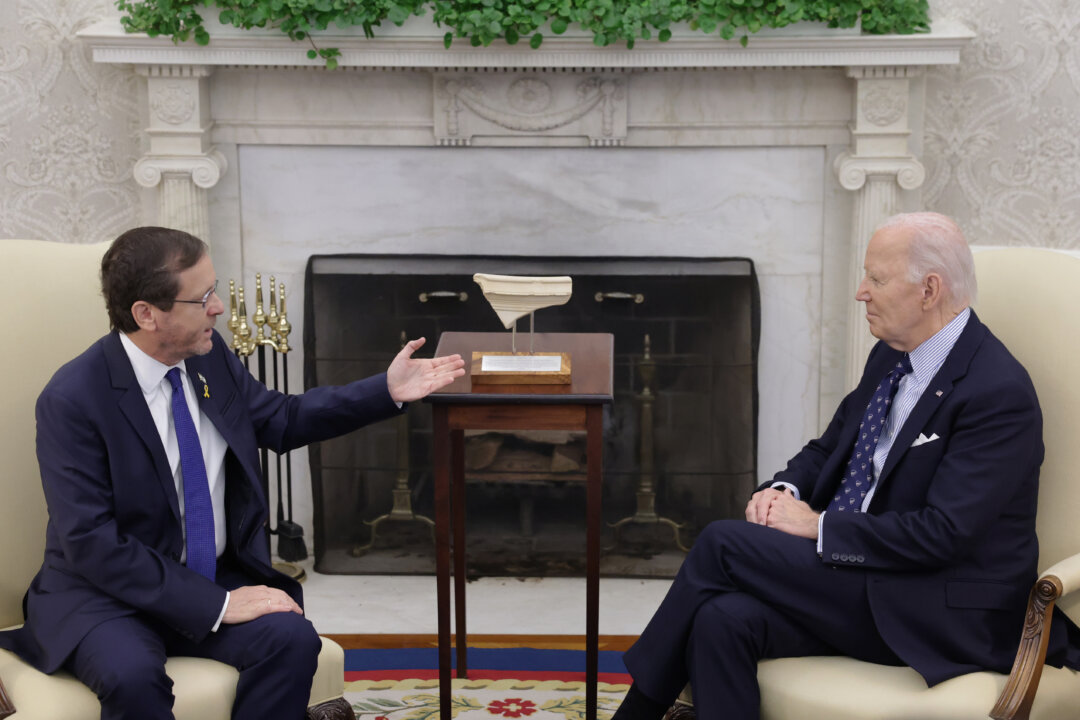 Biden Meets With Israeli President Herzog at White House