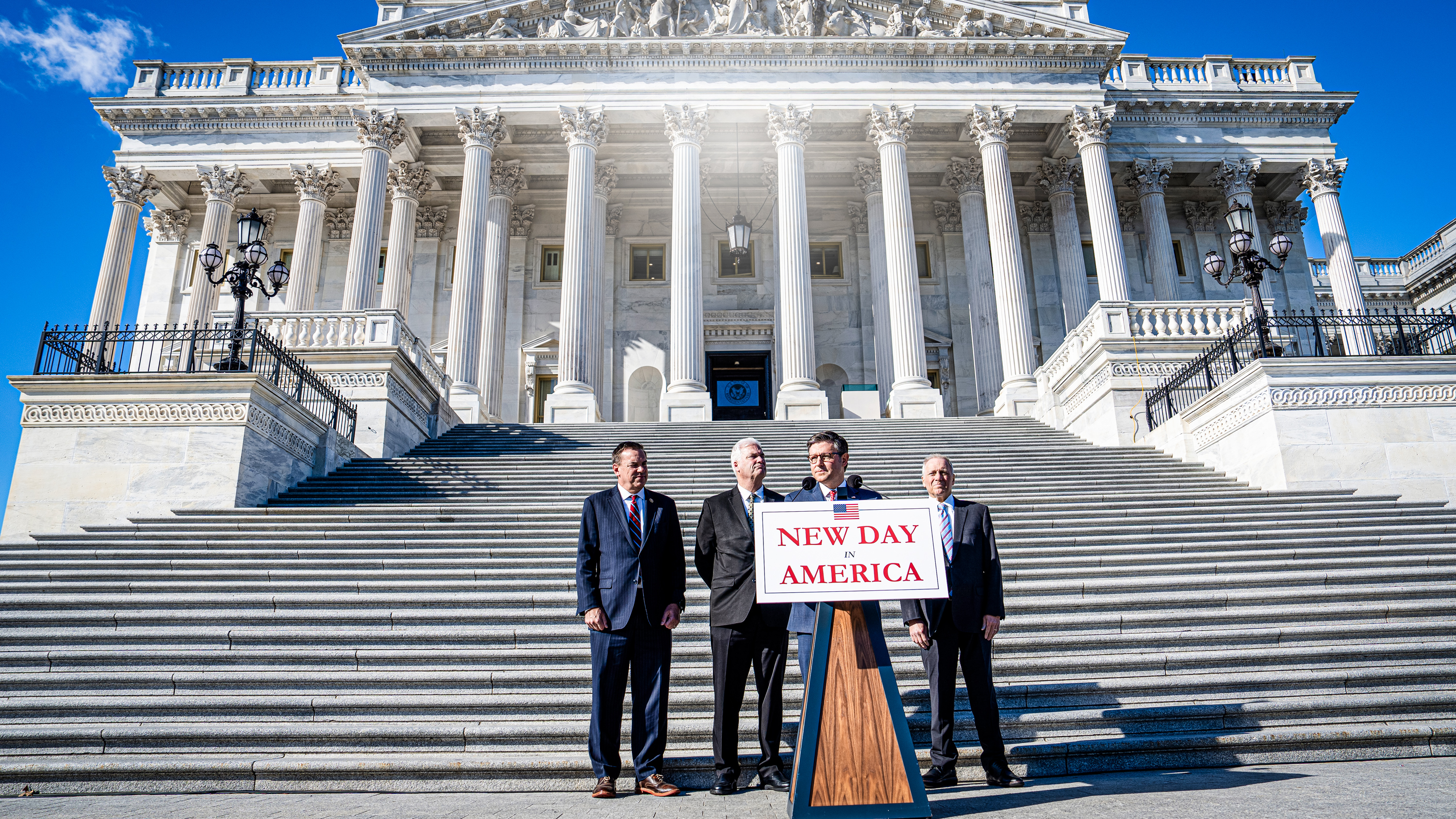 Day in Photos: Congressional Session, Typhoon Toraji, and a Prime Minister’s Apology