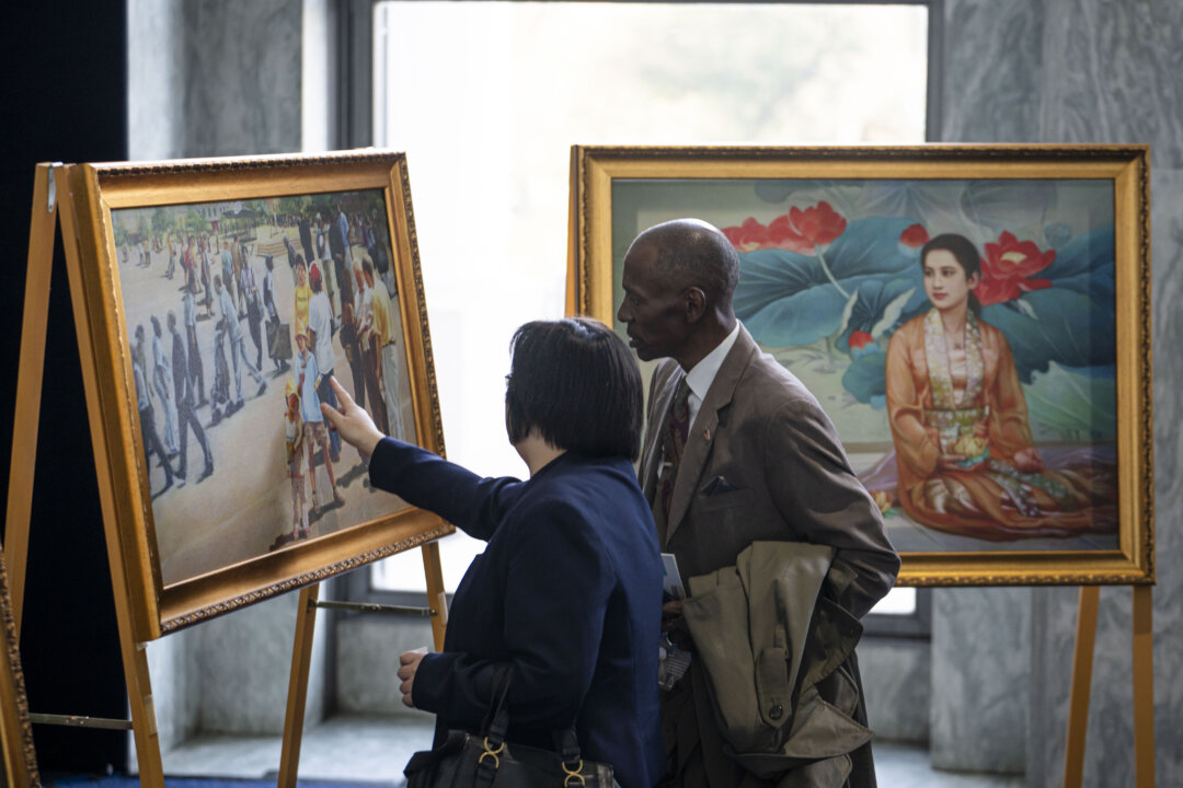 Art of Truth, Compassion, and Tolerance Exhibition Graces Congressional Building in Washington