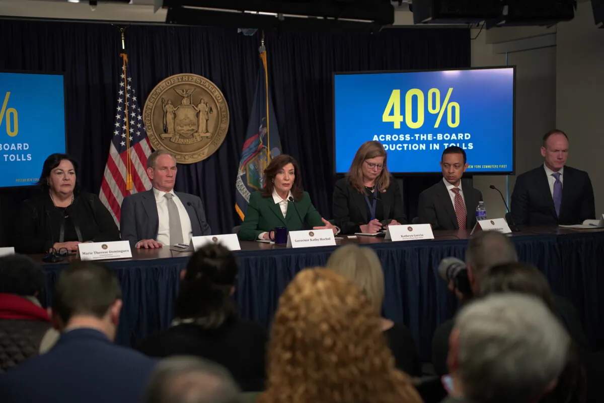 Kathy Hochul, governor of New York, speaks at a press conference on congestion pricing on Nov. 14, 2024. (Oliver Mantyk/Epoch Times)