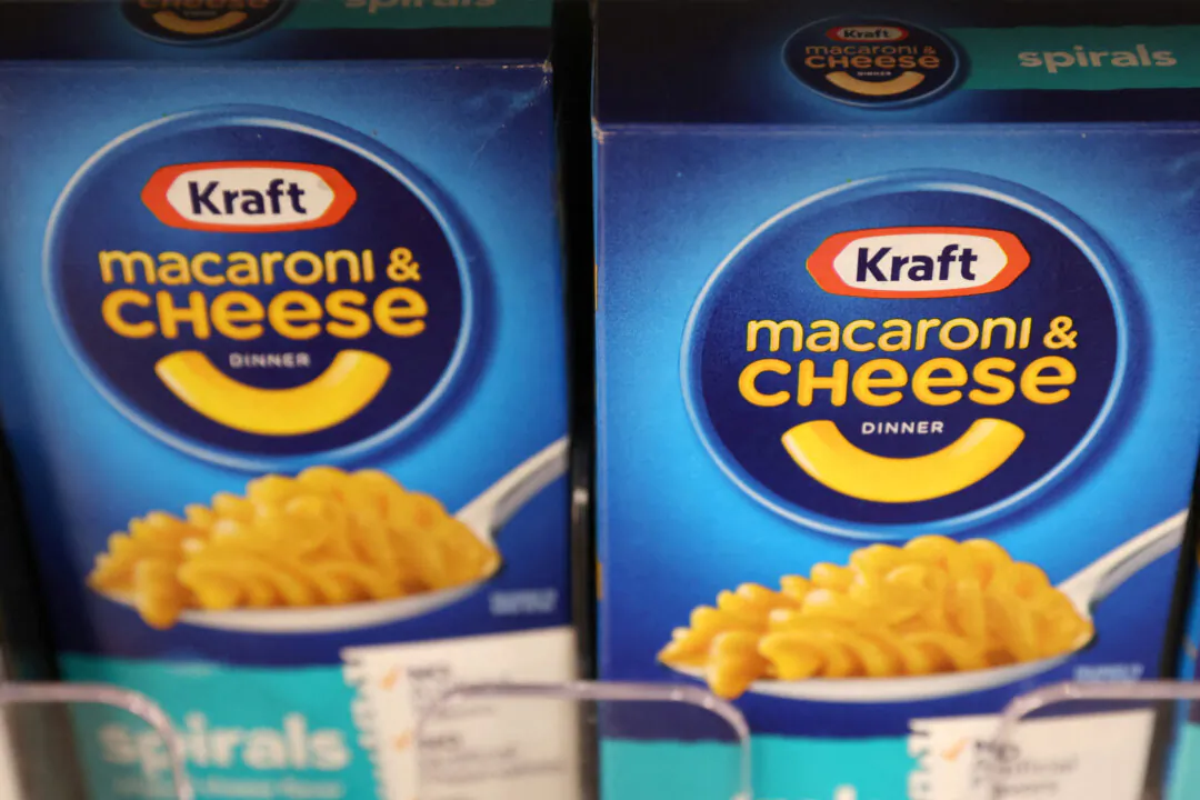 Packages of Kraft Macaroni & Cheese, a brand owned by The Kraft Heinz Company in a store in Manhattan, New York, on Nov. 12, 2021. (Andrew Kelly/Reuters)