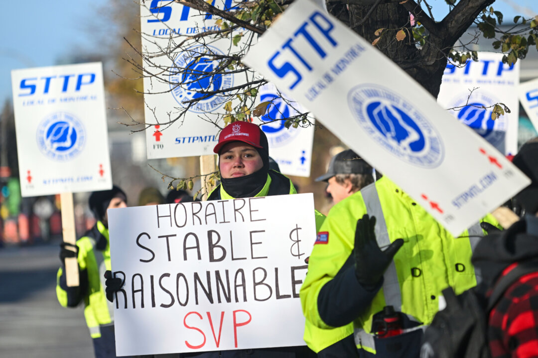 Canada Post Strike Affects Banking Services