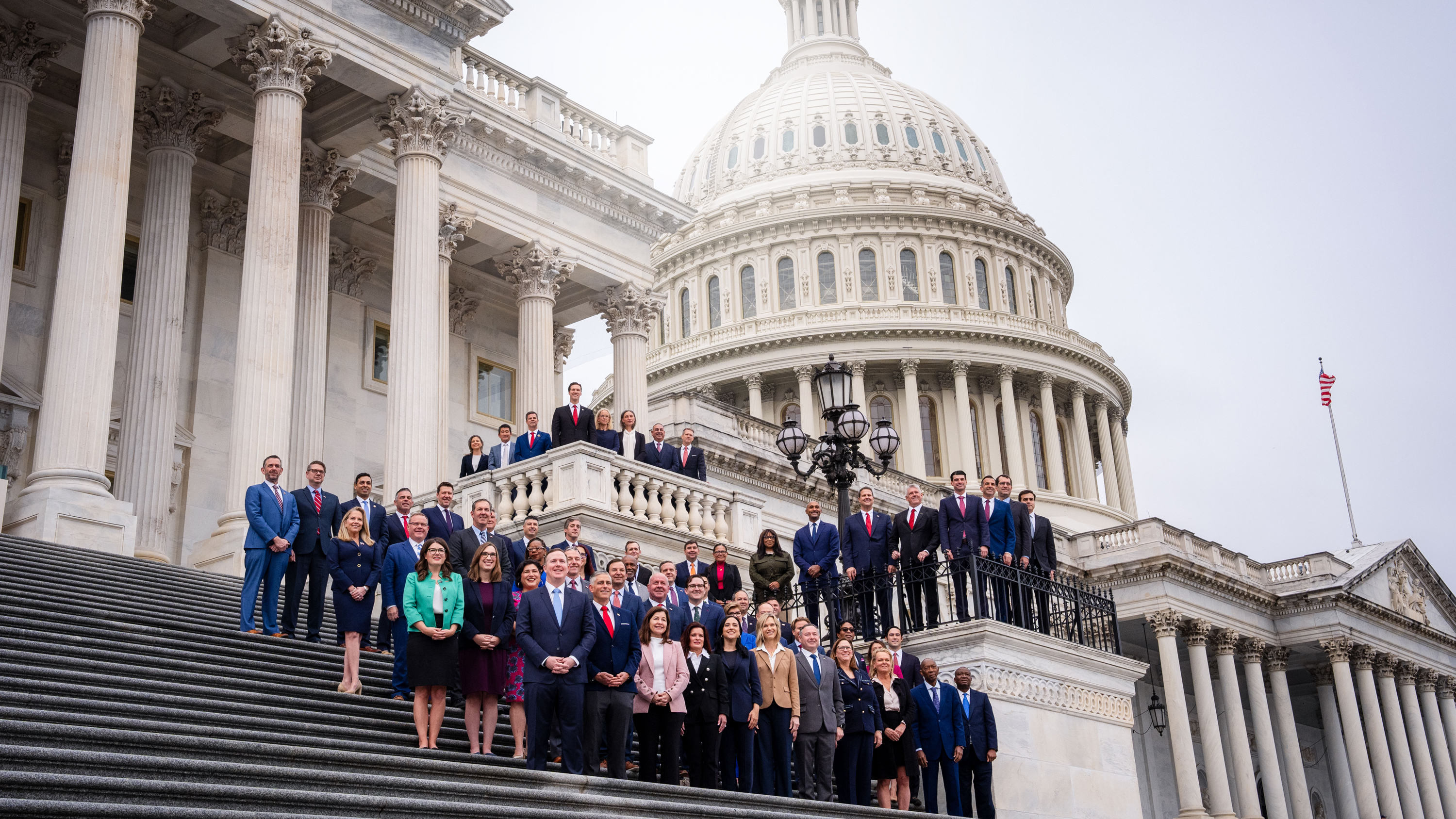 Day in Photos: Incoming Congressmen, Illegals Underground, and Storm Sara