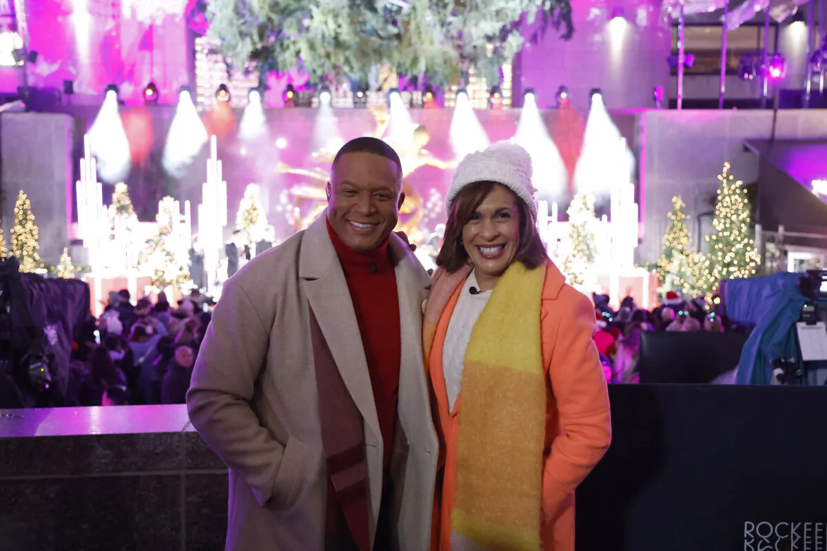 NBC anchors Craig Melvin (L) and Hoda Kotb pose during the 2022 Rockefeller Center Christmas Tree Lighting Ceremony at the Rockefeller Center in New York City on Nov. 30, 2022. (John Lamparski/Getty Images)