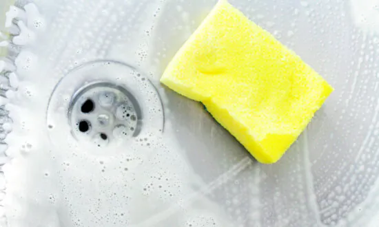 13 Things You Can Clean If You Only Have 10 Minutes, According to Experts