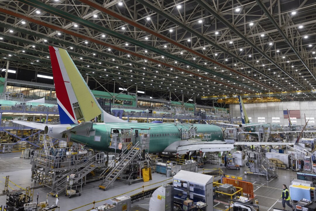 Boeing Issues Layoff Notices to 400-Plus Workers as It Begins Drastic Cuts