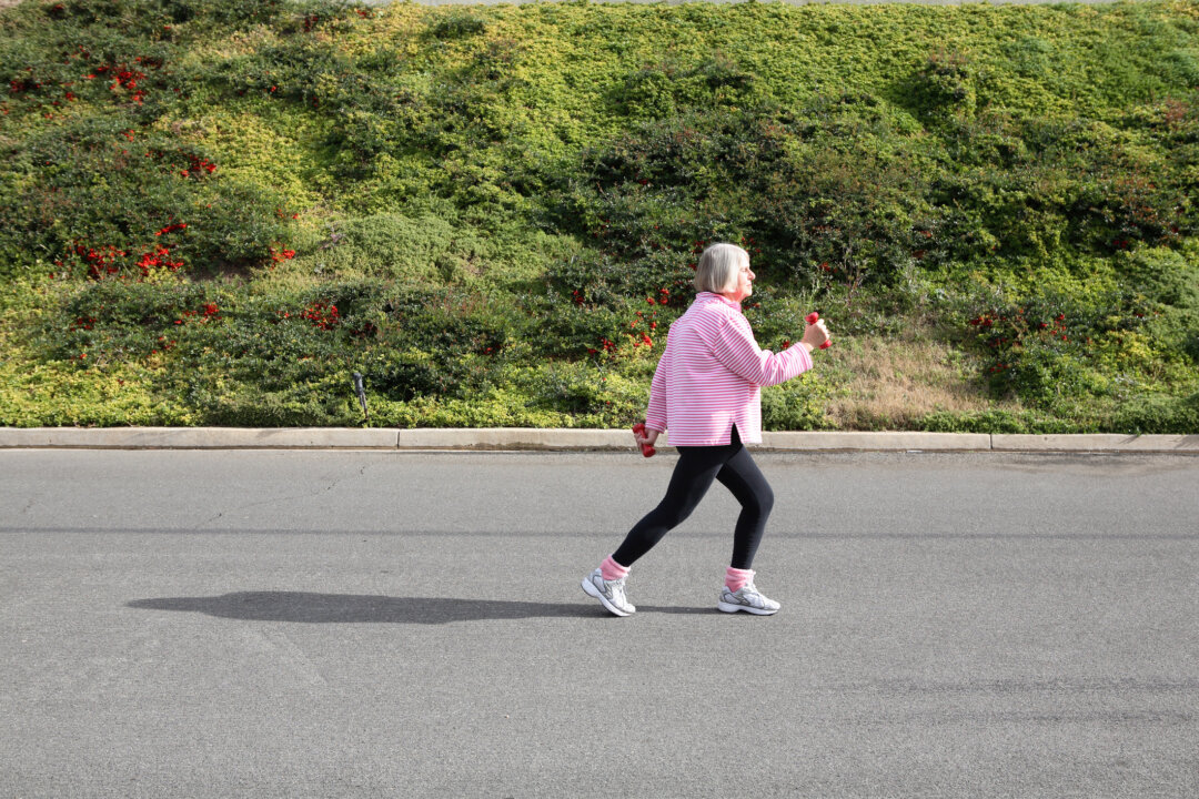 Brief Walks Can Increase Brain Processing Speed: Study