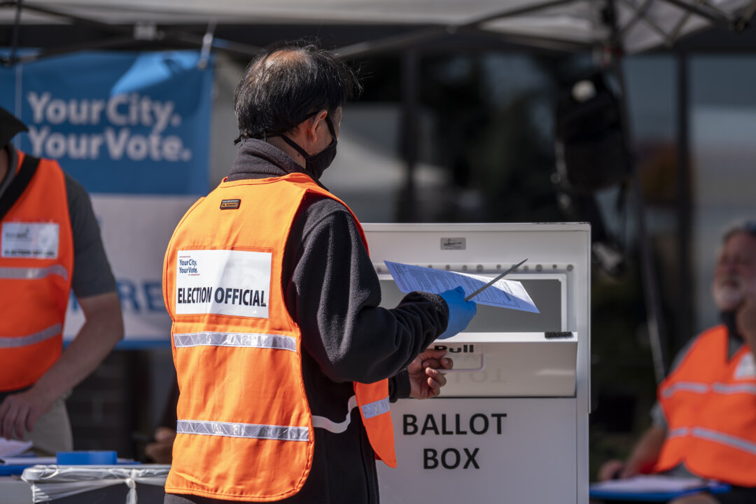 DOJ Eyes Minnesota’s ‘Vouching’ System for Voter Registration, Demands Records