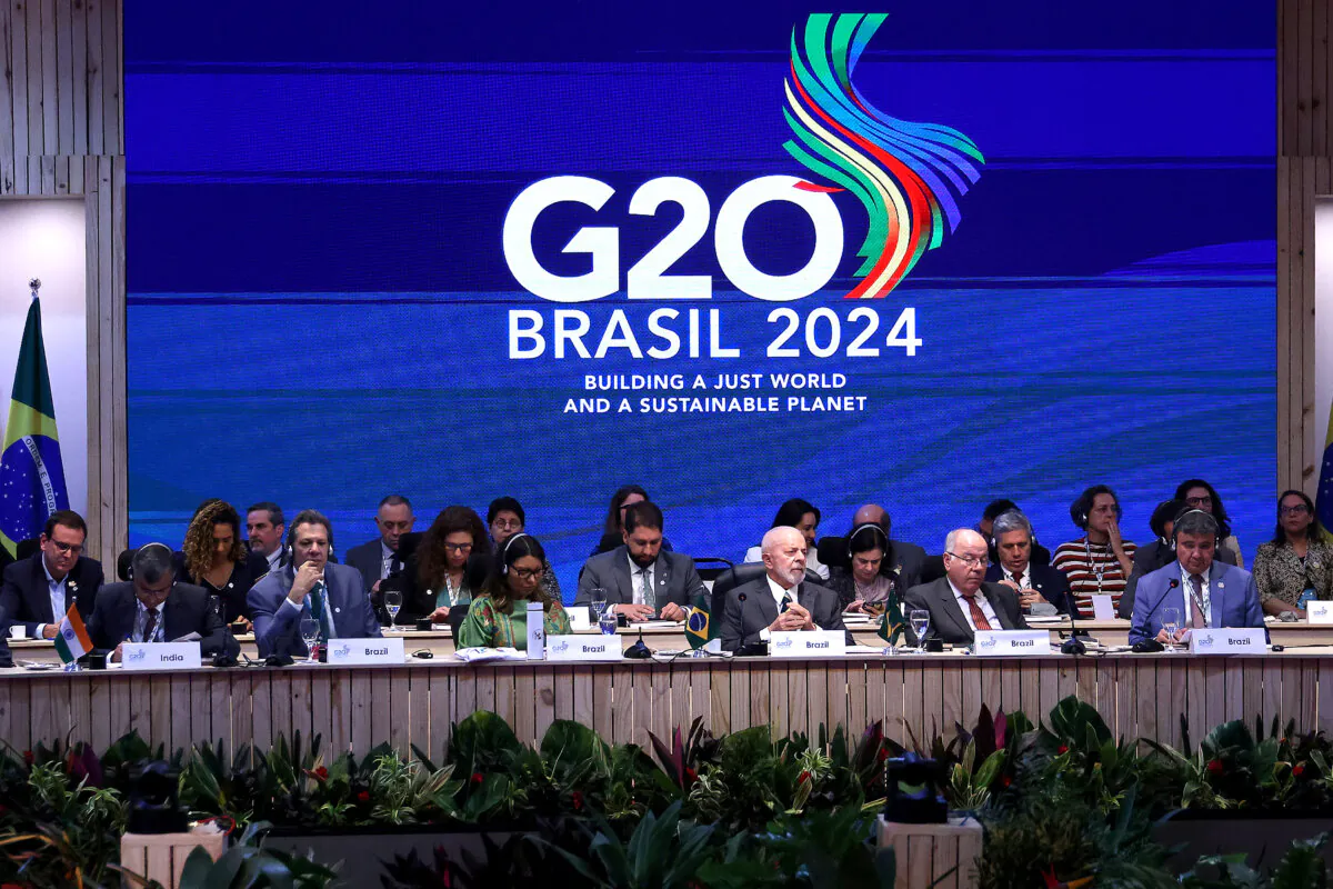 (L-R) Minister of Economy Fernando Haddad, First Lady of Brazil Rosangela Janja da Silva, President of Brazil Luiz Inacio Lula Da Silva , Minister of Foreign Affairs Mauro Vieira and Minister of Development and Social Assistance, Family and Fight against Hunger Wellington Dias attend the G20 Task Force meeting to establish a Global Alliance against Hunger and Poverty on July 24, 2024 in downtown Rio de Janeiro, Brazil. (Wagner Meier/Getty Images)