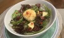 This Holiday Salad Is Colorful and Delicious