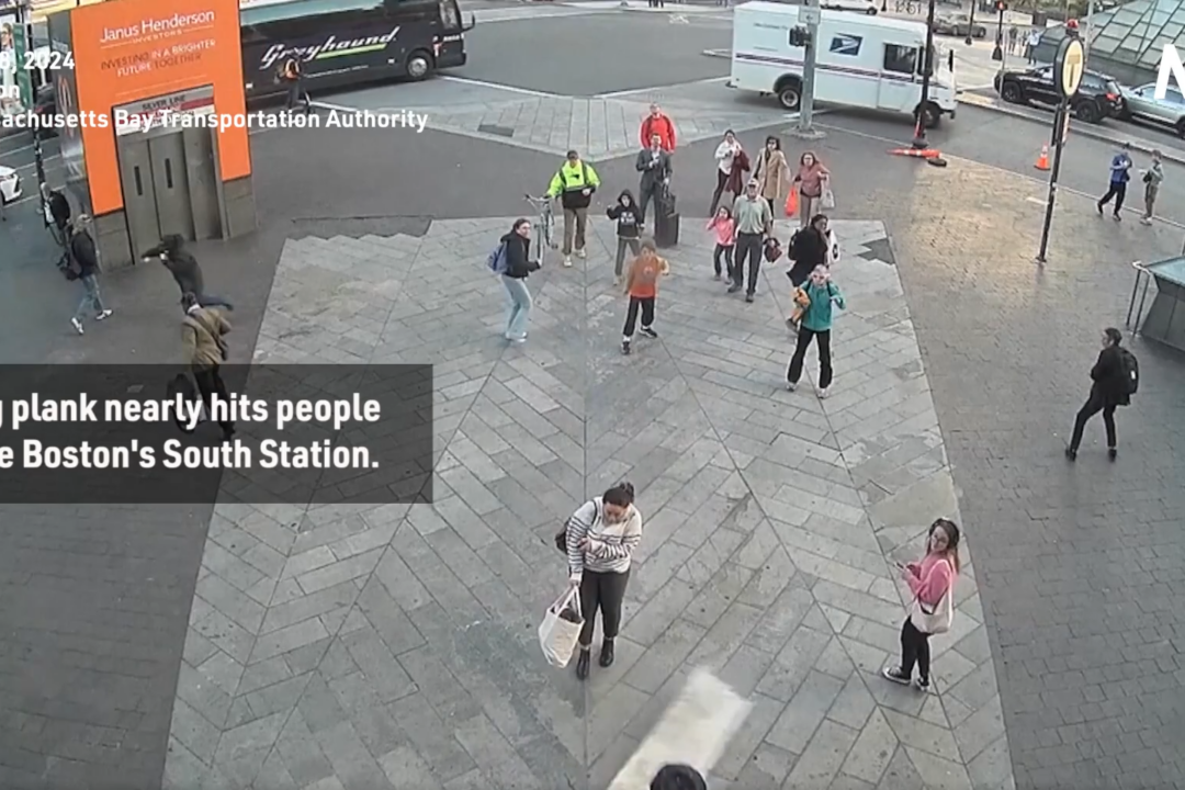 Large Scaffolding Walkboard Falls, Narrowly Misses Pedestrians Near Boston’s South Station