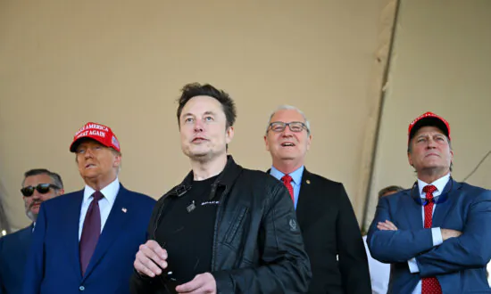 Trump Attends 6th SpaceX Starship Test Launch