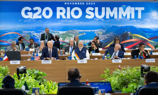 Australia, India Launch Renewable Energy Partnership
