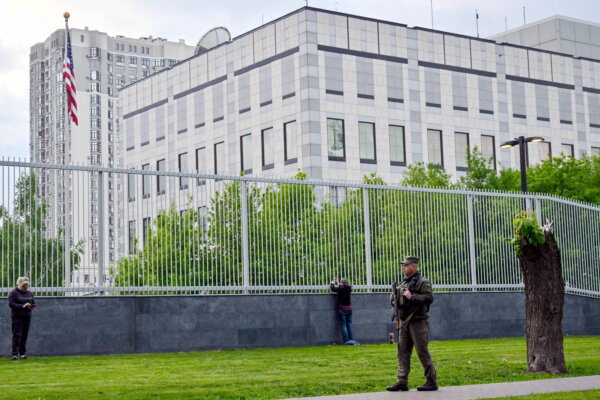 US Kyiv Embassy Shuts Down After Attack Warning 