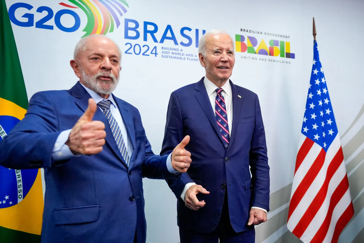 Brazilian President Luiz Inácio Lula da Silva (L) with outgoing U.S. President Joe Biden during a G20 event at the Museum of Modern Art in Rio de Janeiro on Nov. 19, 2024. (Manuel Balce Ceneta/AP)