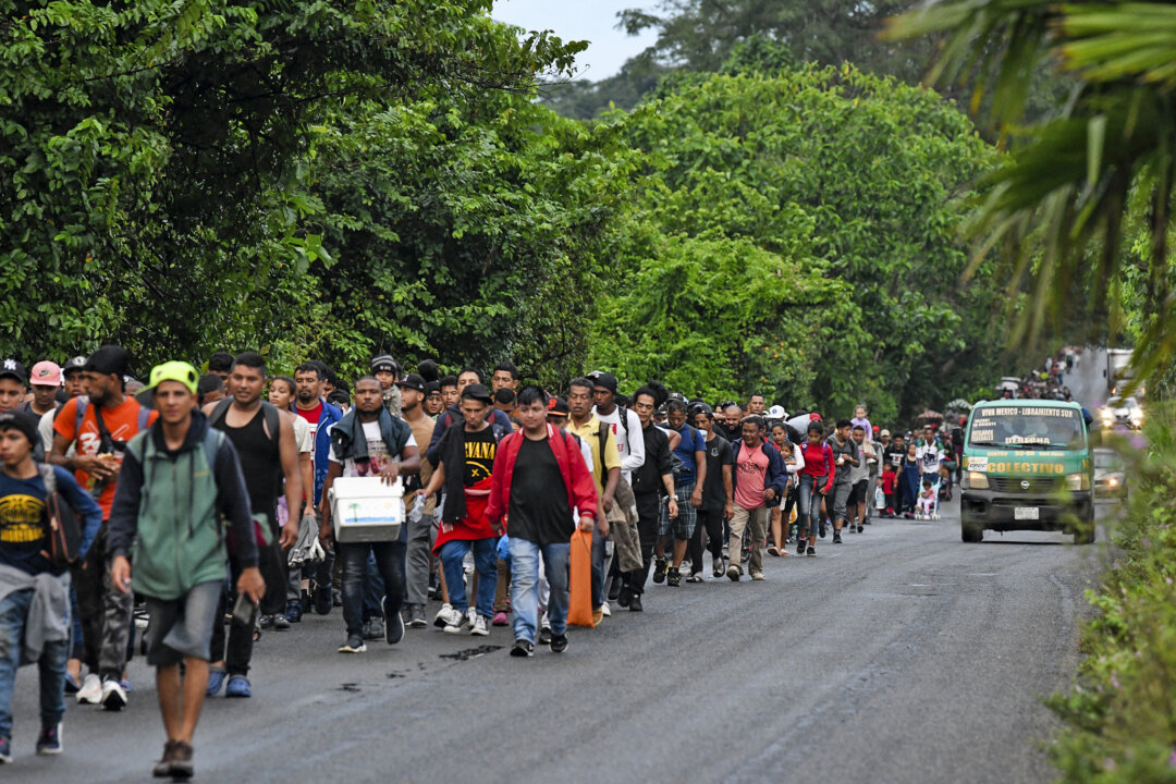 NextImg:Day in Photos: Migration Toward the Border, 600,000 Without Power, and Real Madrid’s Lockers Sale