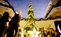 US Employees Are Taking on Extra Jobs to Be Able to Afford Christmas This Year