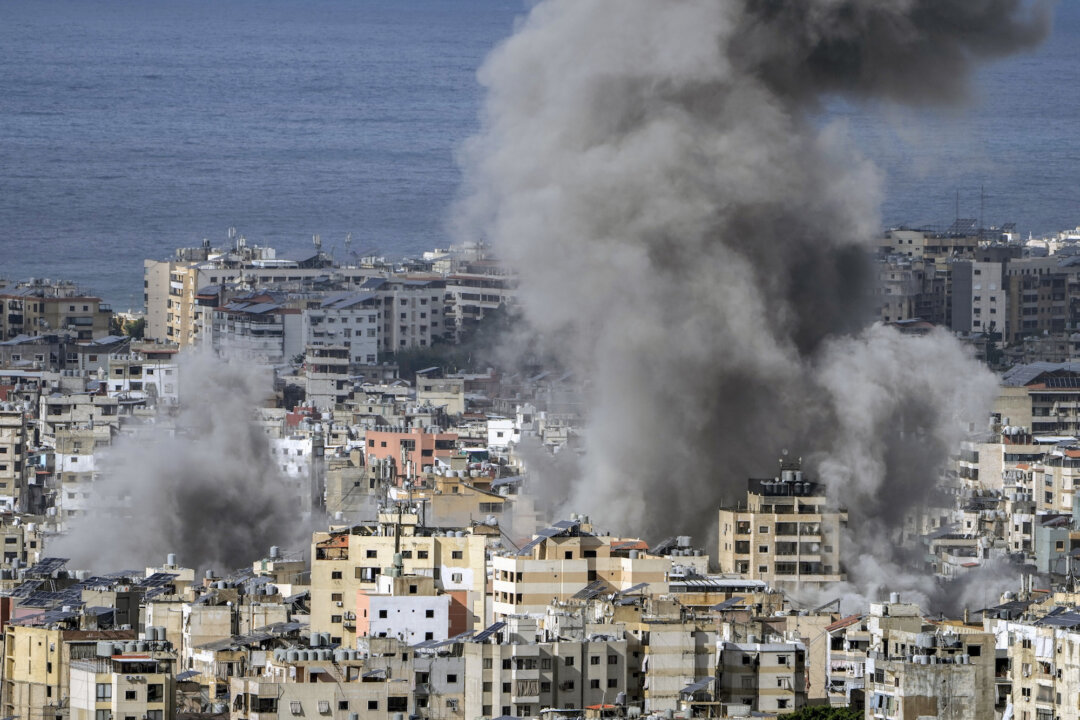Israeli Envoy to US Says Cease-Fire Deal With Hezbollah Could Come ‘Within Days’