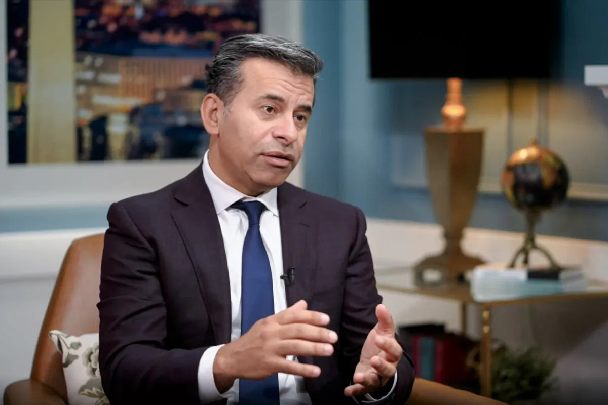 Dr. Marty Makary, surgeon, professor at Johns Hopkins University, and author of “Blind Spots: What Medicine Gets Wrong, and What It Means for Our Health,” gives an interview on EpochTV's "American Thought Leaders" on Sept. 17, 2024.