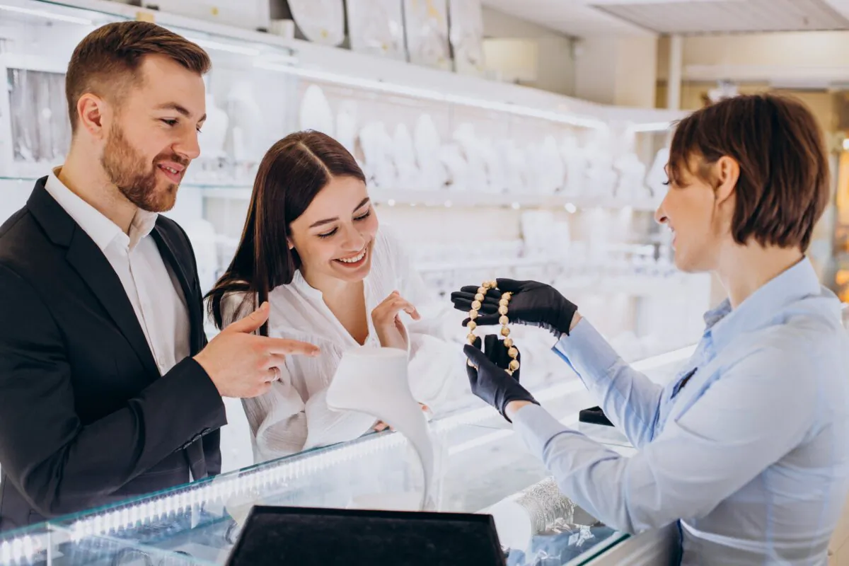It's the season of gift-giving, and jewelry is often top of the list. (PH888/Shutterstock)
