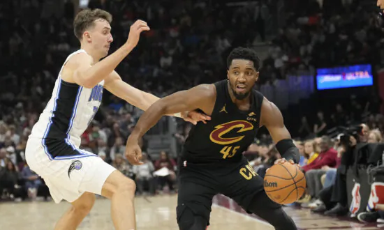Garland Scores 25 Points, Cavaliers Improve to 6-0 With 120-109 Win Over Banchero-Less Magic