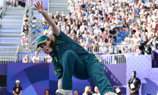 Comedian Apologises to Olympian ‘Raygun’ After Legal Dispute Over Musical Title