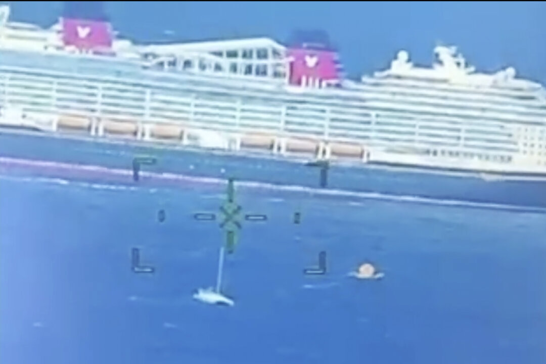 Disney Cruise Ship Rescues 4 From Sinking Catamaran 265 Miles Off Bermuda Coast