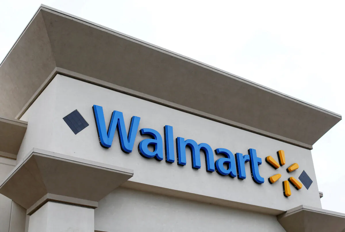 A Walmart store in Encinitas, Calif., on April 13, 2016. (Reuters/Mike Blake/File Photo)