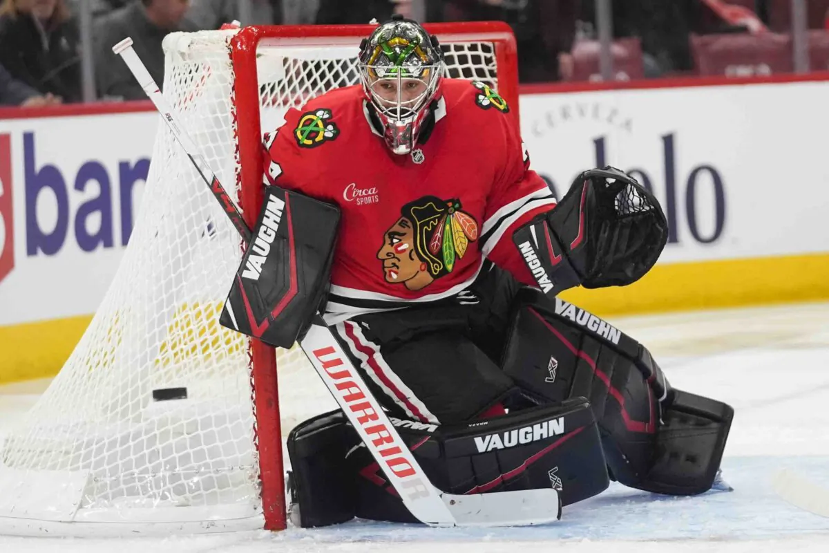 Chicago Blackhawks goaltender Petr Mrazek makes a save during the second period of an NHL hockey game against the Florida Panthers, Thursday, Nov. 21, 2024, in Chicago. (AP Photo/Erin Hooley)