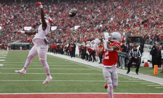 No. 2 Ohio State Takes Control in the 2nd Half and Runs Over No. 5 Indiana 38–15