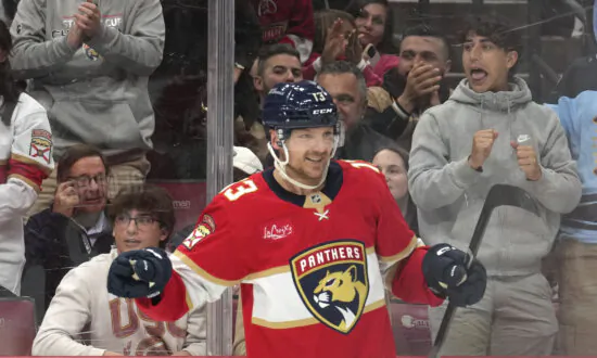 Panthers Get 2nd Win in Last 8 Games, Roll Past Maple Leafs 5–1