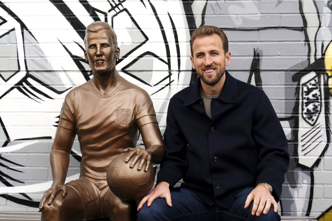 Statues of Stars Like Kane and Ronaldo Don’t Always Deliver, Sculptors Offer Advice