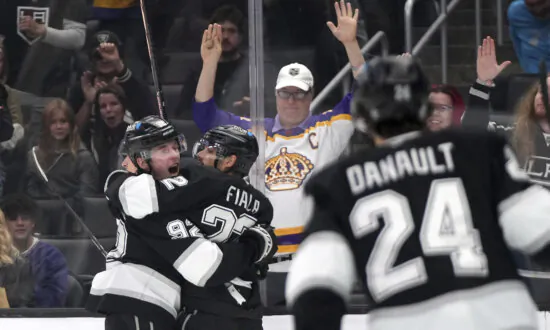 Kopitar Helps the Kings Beat the Senators 5–2 for Their Season-High 3rd Straight Win