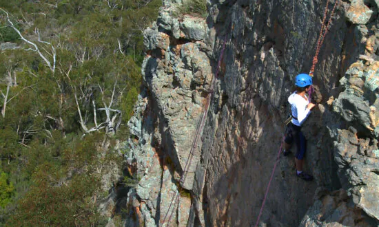 Climbing Ban Over Aboriginal Heritage Will ‘Devastate’ Community: Liberal MP
