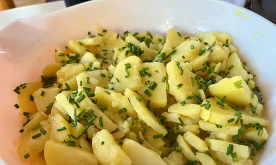 German Potato Salad the Southern German Way: Light, Tangy, and Bacon-Free!