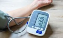 Reversing Hypertension: A Nutritionist’s Guide to the DASH Diet and Tips for Cutting Salt