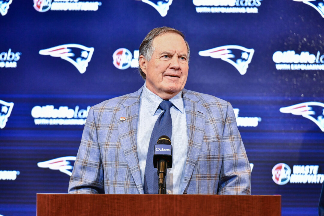 Tom Brady Weighs In on Bill Belichick Possibly Coaching in College Football